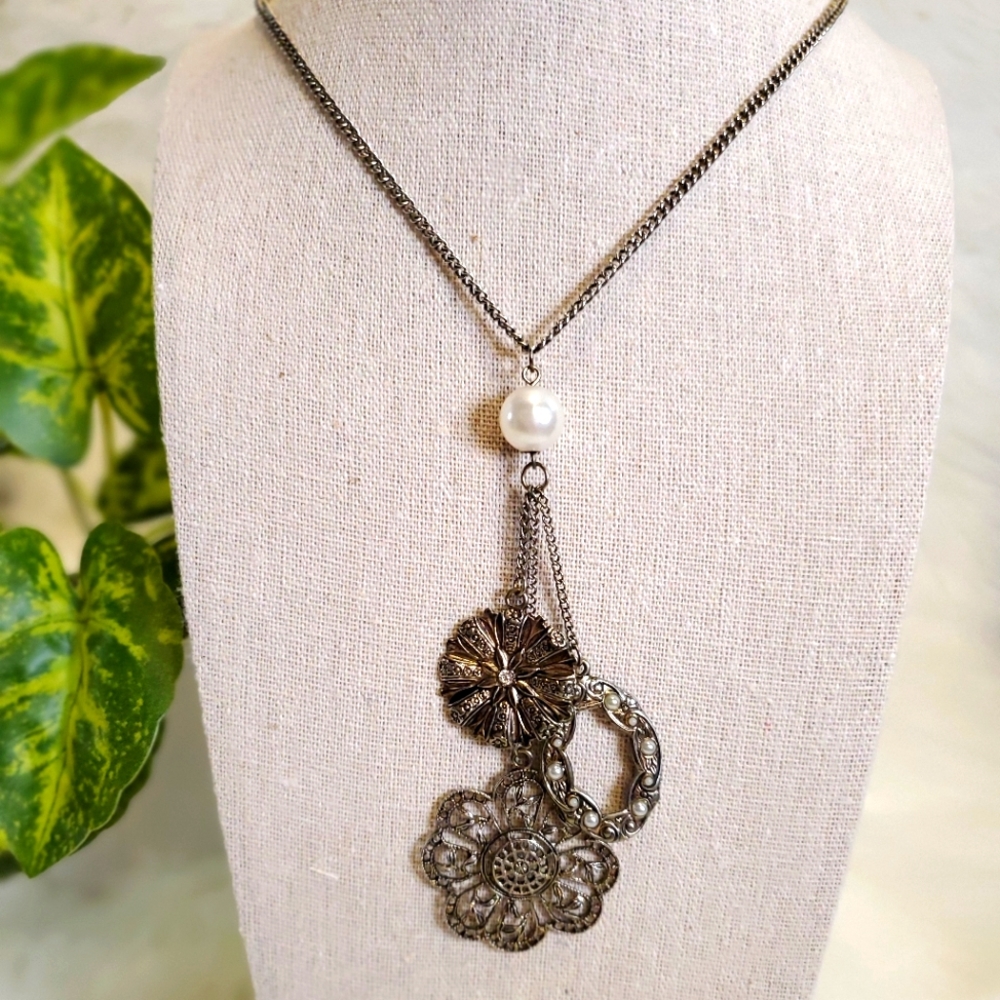 Gold Tri-Pendant Necklace